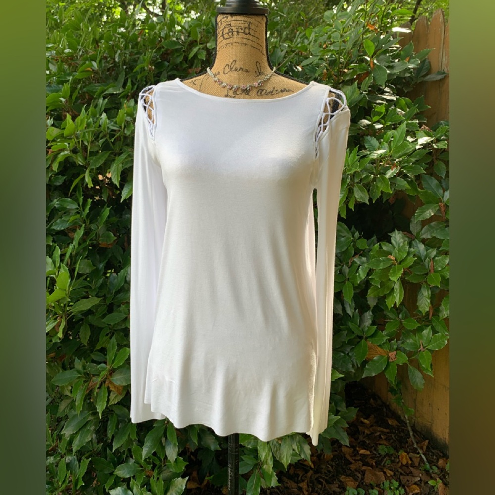 BAILEY/44 ladies white long sleeve 94% rayon in size medium VVGUC+